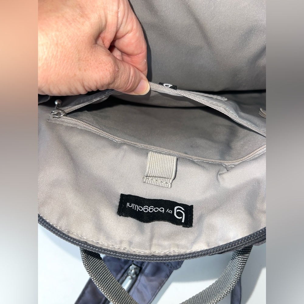 Baggallini Memphis Convertible Backpack RIFD‎ Protection Gray - Picture 9 of 16